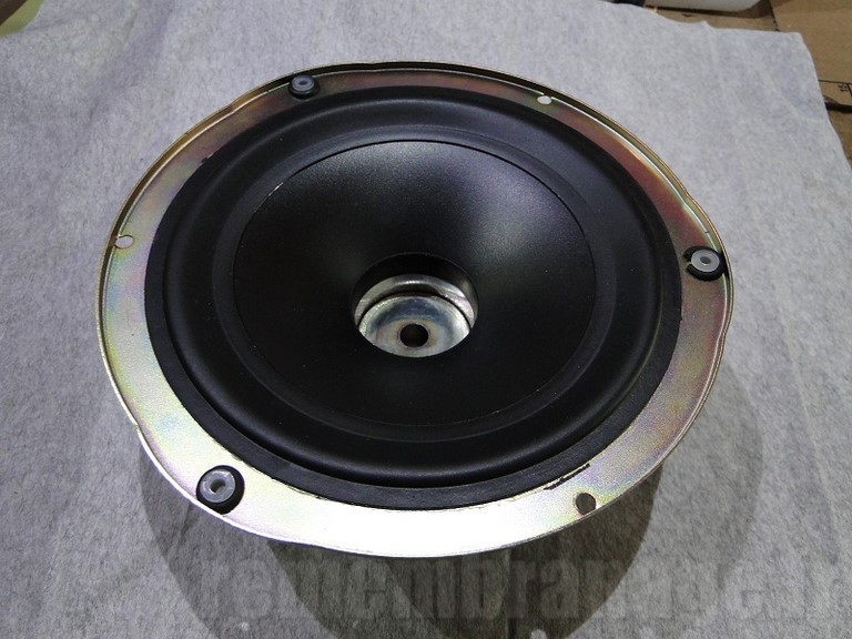 Haut-parleur KEF b160 sans son tweeter concentrique sp1353 en cours de réparation